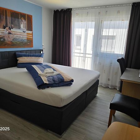 Hotel Ackermann Riedstadt Bagian luar foto