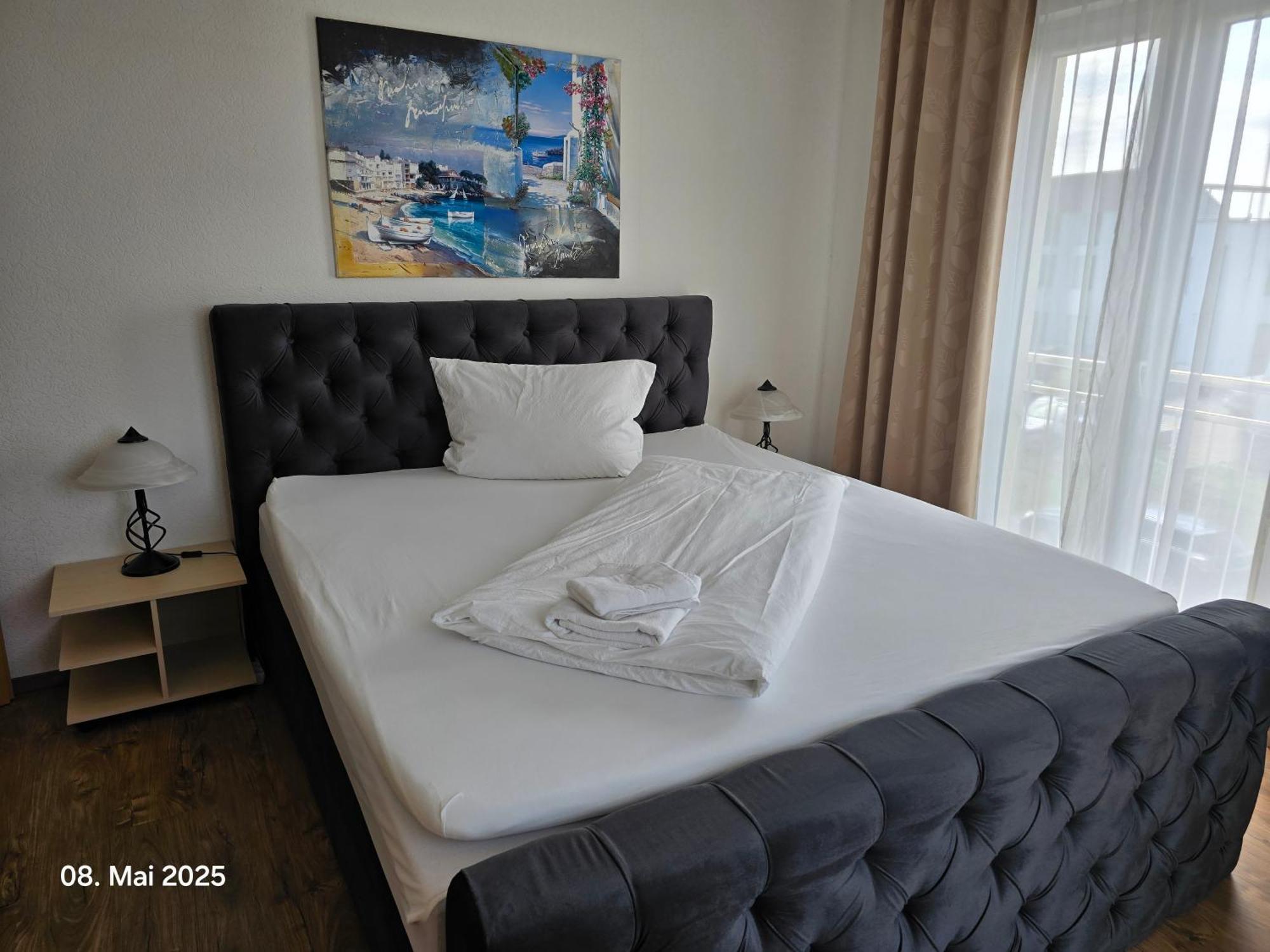 Hotel Ackermann Riedstadt Bagian luar foto