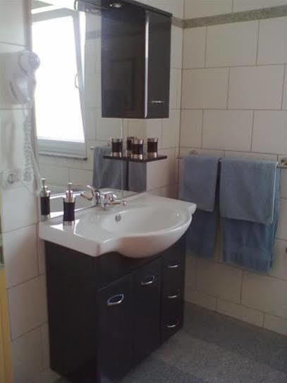 Hotel Ackermann Riedstadt Bagian luar foto